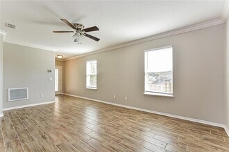 103 Hurst Ct in DeLand, FL - Building Photo - Building Photo