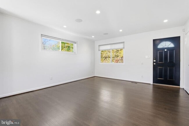 3700 Emily St in Kensington, MD - Building Photo - Building Photo