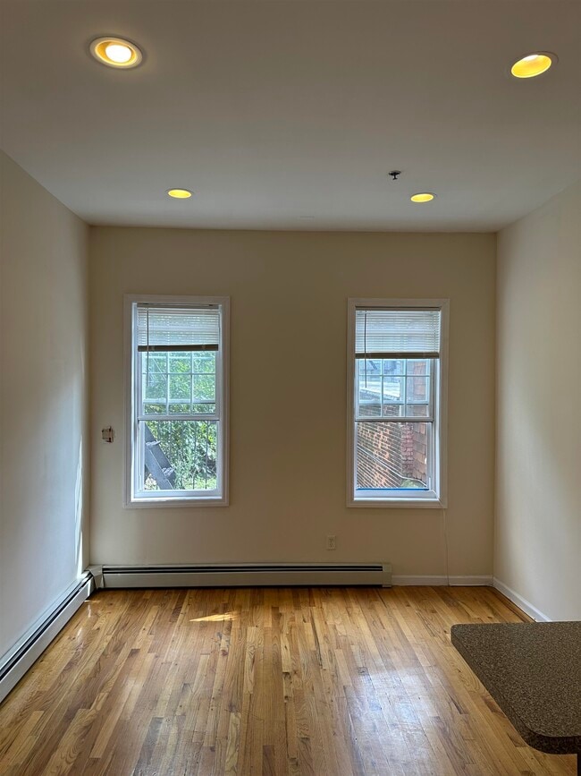 331 Monroe St in Hoboken, NJ - Building Photo - Building Photo