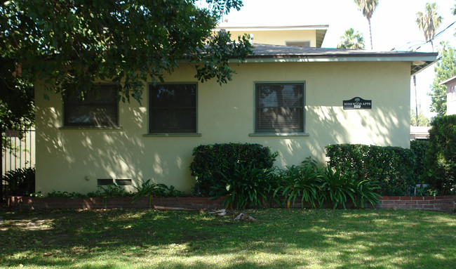 529 Catalina Ave in Pasadena, CA - Foto de edificio - Building Photo