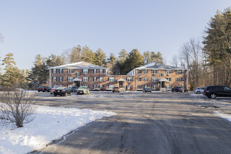 33 Garden Rd in Plaistow, NH - Building Photo - Building Photo