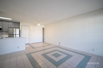 94-1505-1505 Waipio Uka St in Waipahu, HI - Building Photo - Building Photo