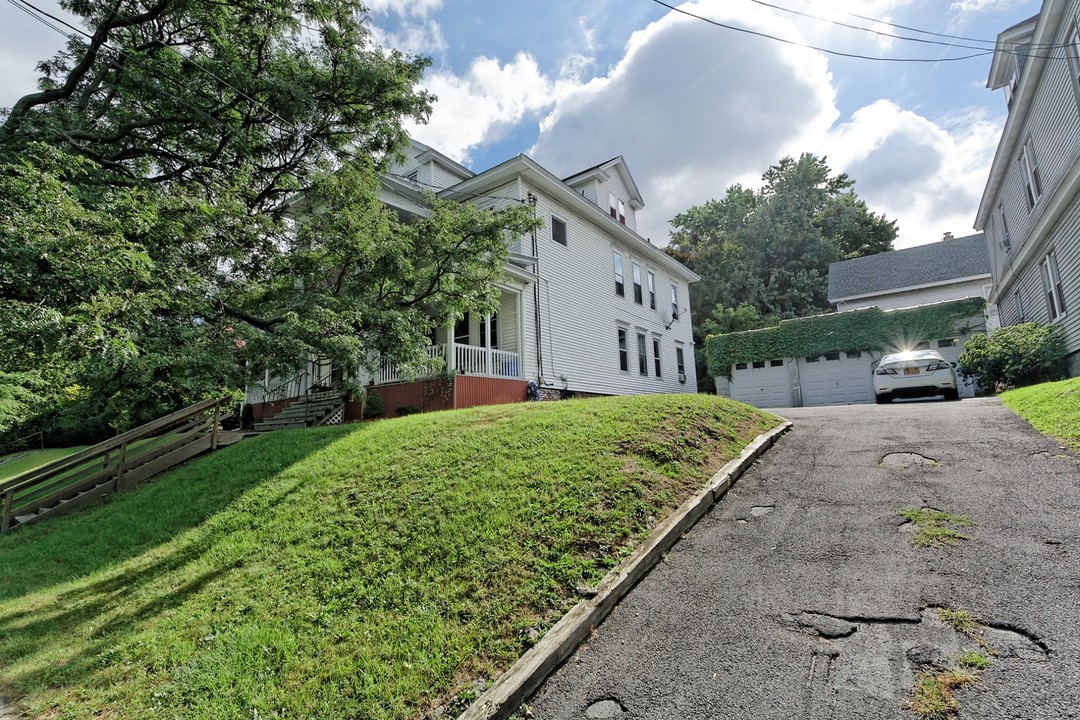 30 S Main Ave in Albany, NY - Building Photo