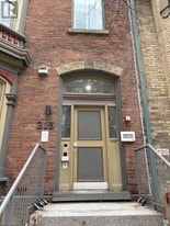 215 Jarvis St in Toronto, ON - Building Photo