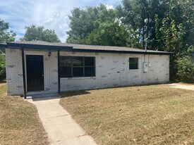 3219 N Miller St in Pensacola, FL - Building Photo