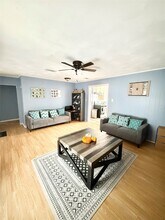 521 Cypress Dr in Crosby, TX - Building Photo - Building Photo