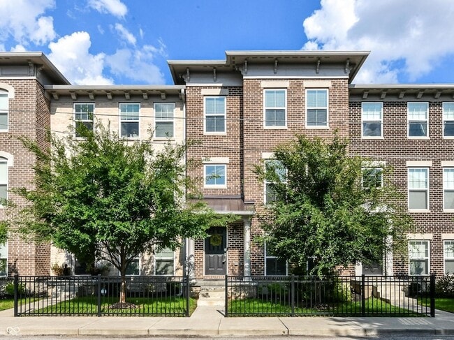 1559 Bellefontaine St in Indianapolis, IN - Building Photo - Building Photo