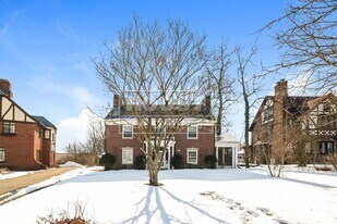 448 Red Haw Rd in Dayton, OH - Building Photo