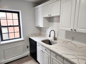 51 Davis Ave in White Plains, NY - Building Photo - Building Photo
