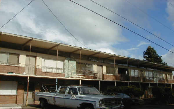 906 Glennwood Ave NE in Renton, WA - Building Photo