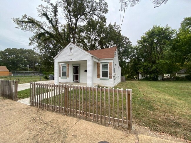 property at 536 Boston St