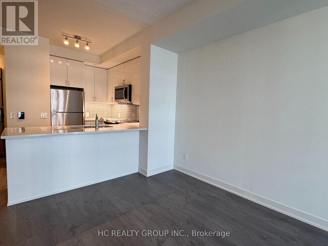 4955-4955 Yonge St in Toronto, ON - Building Photo - Building Photo