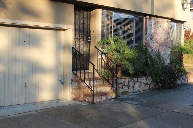 231 Grand Ave, Unit 5