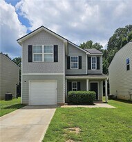 316 Freeman Cir in Villa Rica, GA - Building Photo