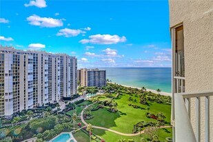 4041 Gulf Shore Blvd N in Naples, FL - Building Photo