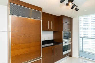 495 Brickell Ave in Miami, FL - Building Photo - Building Photo