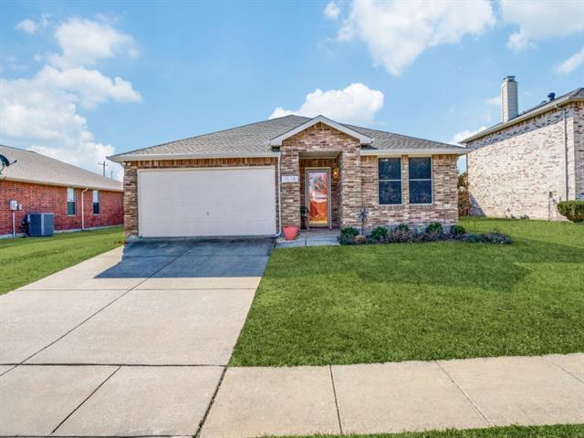 1516 Flagstone Ln in Little Elm, TX - Building Photo