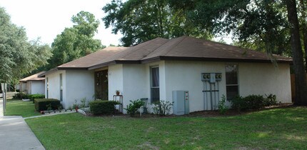 Pine Meadow Apartments in Gainesville, FL - Building Photo - Building Photo