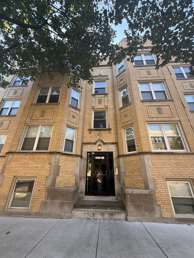 property at 6170 N Winchester Ave