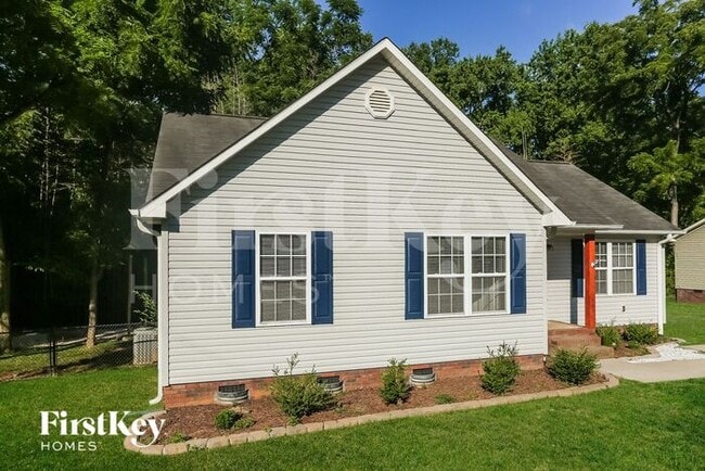 1018 Austin Ave in Kannapolis, NC - Foto de edificio - Building Photo