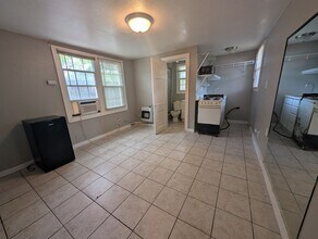 2305 30th St in Lubbock, TX - Building Photo - Building Photo