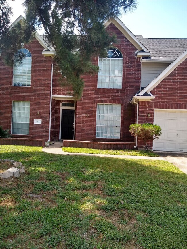 property at 18427 N Wimbledon Dr