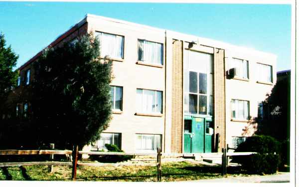 Renaissance at Xenia Village in Denver, CO - Foto de edificio - Building Photo