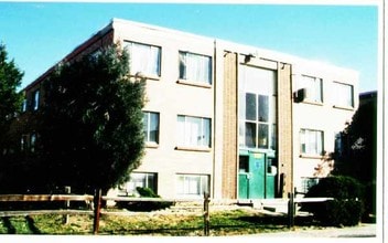 Renaissance at Xenia Village in Denver, CO - Building Photo - Building Photo