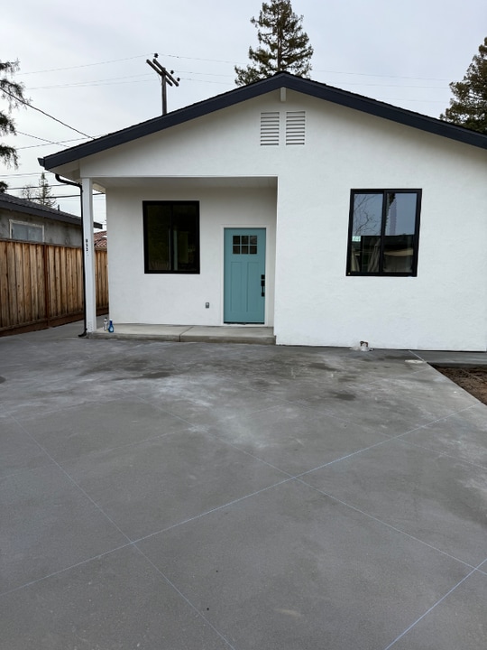 18532 Paseo Lado in Saratoga, CA - Building Photo