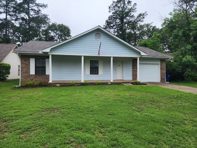 property at 41 Oak Forest Loop