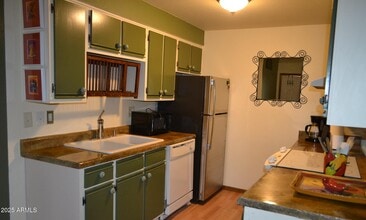 1440 N Idaho Rd in Apache Junction, AZ - Building Photo - Building Photo