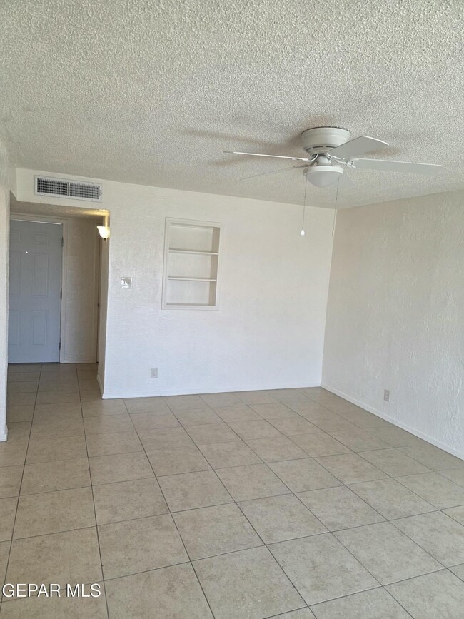 5632 Salem Dr in El Paso, TX - Building Photo - Building Photo