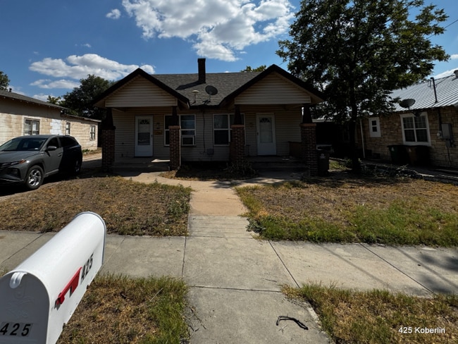 423 Koberlin St-Unit -425 in San Angelo, TX - Building Photo - Building Photo