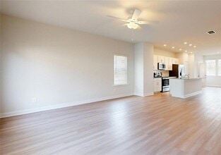 1712 Scott Blvd, Unit Main Floor in Decatur, GA - Foto de edificio - Building Photo