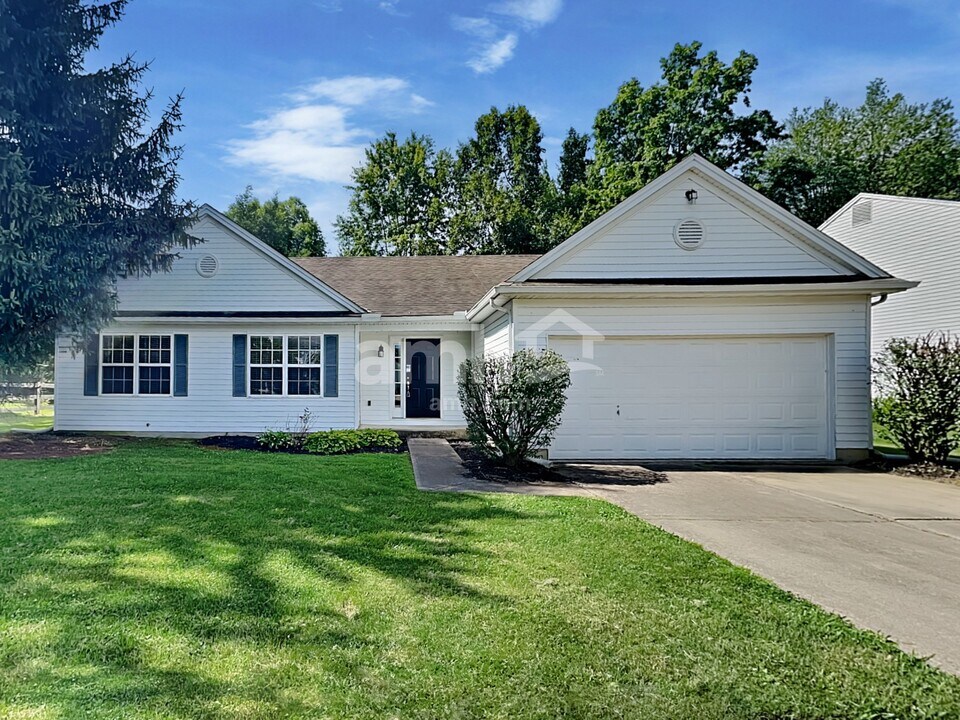 545 Foxglove Ct in Maineville, OH - Building Photo