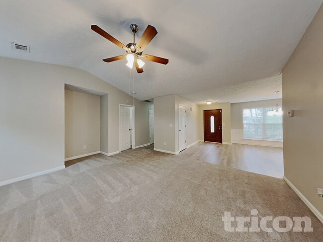 1049 Octavia Ct in Winder, GA - Foto de edificio - Building Photo