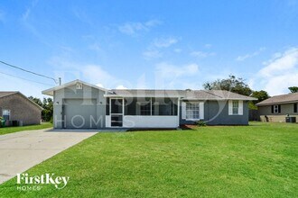 2864 Jewel Ave in Deltona, FL - Foto de edificio - Building Photo