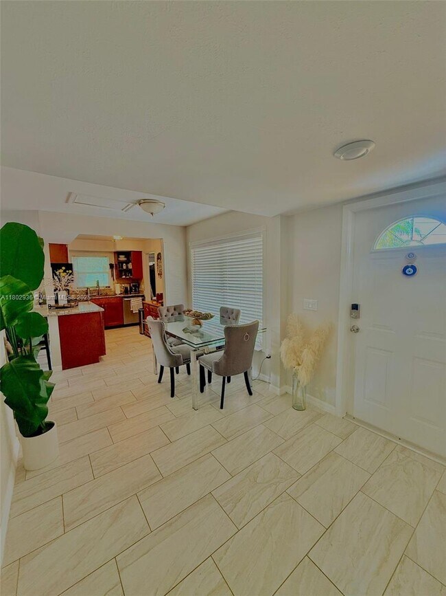 1104 E Jasmine Rd in Lehigh Acres, FL - Building Photo - Building Photo