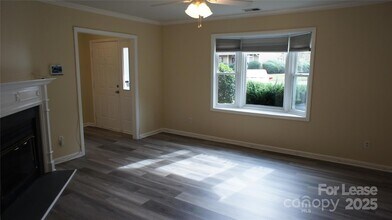 8306 Summerglen Cir in Charlotte, NC - Building Photo - Building Photo