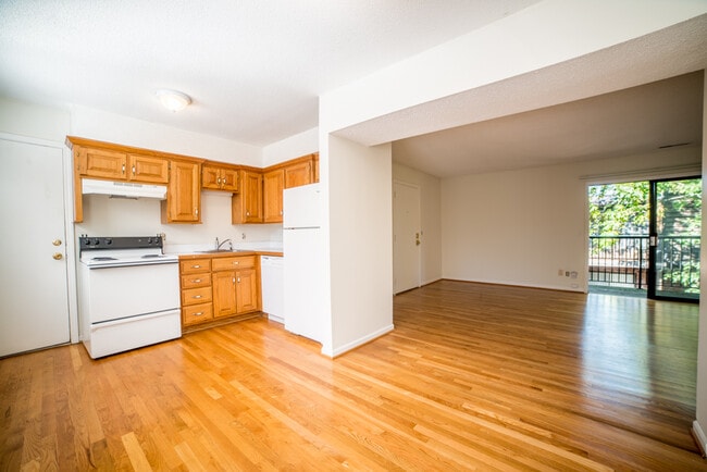 4012 Oak St, Unit 64111