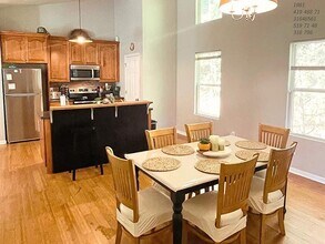 837 Forrest Cir SE in Atlanta, GA - Building Photo - Building Photo