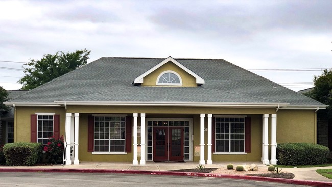 Georgetown Place Apartments in Georgetown, TX - Building Photo - Building Photo