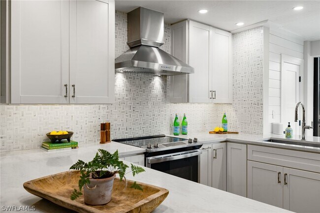 property at 3135 Riviera Dr