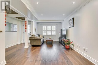 1118 Beechnut Rd in Oakville, ON - Building Photo - Building Photo