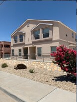 6345 Reynolds Dr in Las Cruces, NM - Building Photo