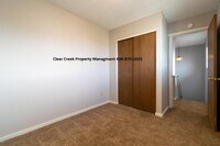 623 Willow Creek Ct photo'