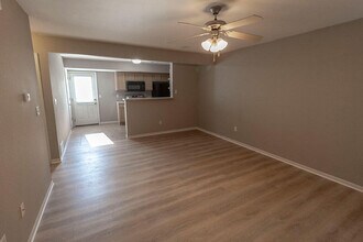 4013 Snowy Owl Dr in Columbia, MO - Building Photo - Building Photo