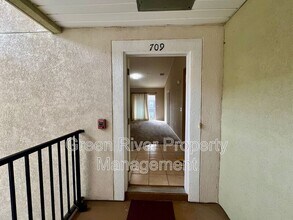 7920 Merrill Rd in Jacksonville, FL - Building Photo - Building Photo