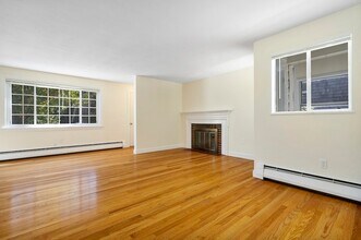27 Hermon St in Belmont, MA - Building Photo - Building Photo