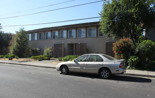 1552 Regent St in Redwood City, CA - Building Photo - Building Photo